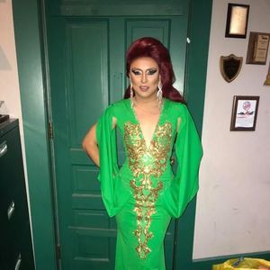 Meet your Posher, Issys